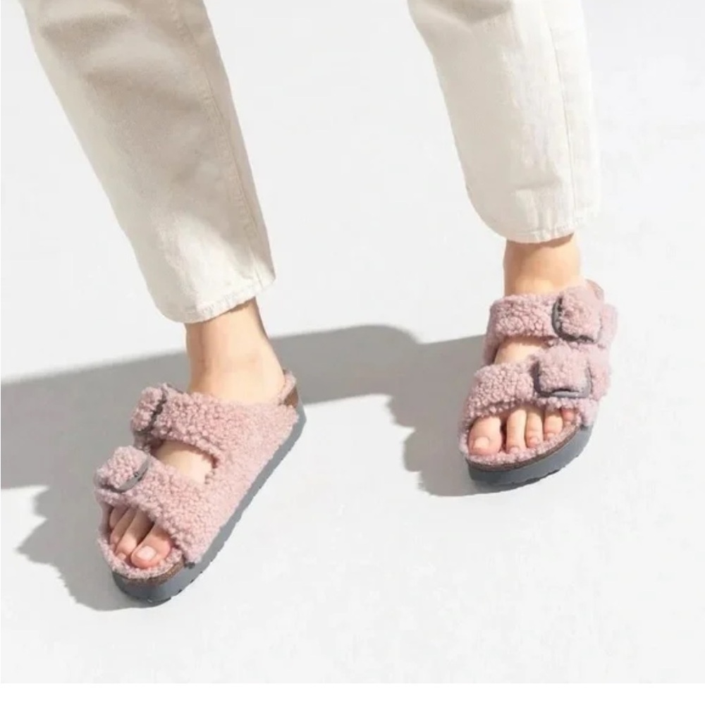 Birkenstock Plush Shearling Platform Sandals - Light Pink - Picture 2 of 9